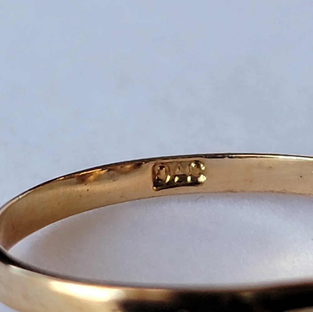Vintage Bow Ring DAC Clear Diamond Like Stone Pave Center Gold Tone Size 8.5